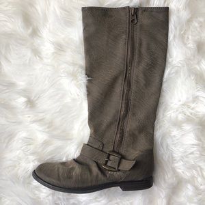 Brown riding boot | 8